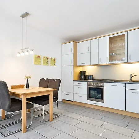 Strandburg, 5 *